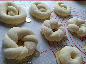 Tutorial Bikin Donat Tanpa Mixer Tanpa Capek | donat empuk lembut Ulen pakai tangan