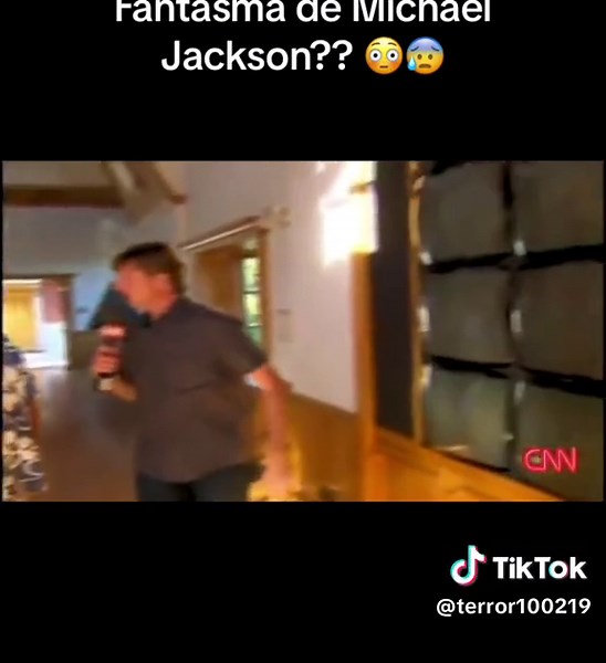 Fantasma de Michael Jackson captado en casa