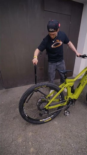 Lubing your e-bike chain doesn't have to take forever! ⛓️⚡️
