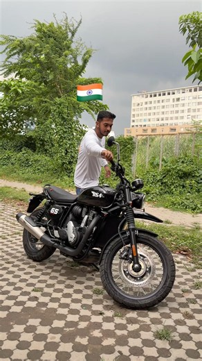 BSA Scrambler 650 🇮🇳 went a little Brazilian 🇧🇷 ❤️💯.