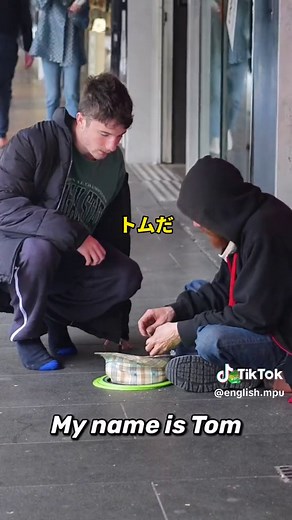 海外ホームレスに感動！外国人が助ける動画