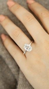 2.5K views · 71 reactions | Curious...what carat size do you think is *too* big for an engagement ring? (Is there such a thing???) And in case you're wondering... a study from The Knot places the average size at 1.5 carats. Only 25% of you have rings bigger than 2 carats. | Reeds Jewelers | Facebook