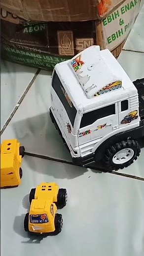 Unboxing Mainan Mobil Truk #mainanmobiltruk @mainanazmi