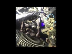 5.3 LS engine running with valve cover off