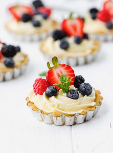 Low-Carb, Keto Tarts With Berries And Mascarpone Cream