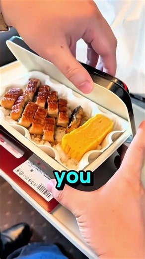 Japan Made a Lunch Box That Heats Itself! 😳🔥