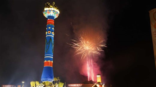 Volksfest in Stuttgart: Feuerwerk erleuchtet den Wasen zum Abschluss