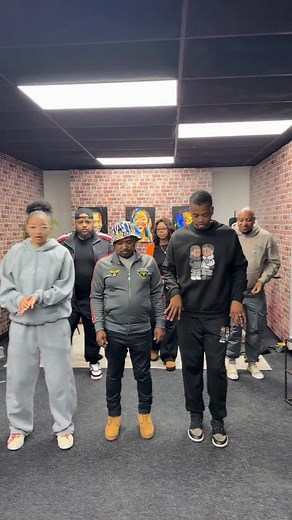 38K views · 11K reactions | Zep  zep 留‍♀️zep 例 zep ️️ Family meeting at 15:00 on the red app  #pnc #pncskits #peopleneedcomedy #itstheskitsmydawg | PnC | Facebook