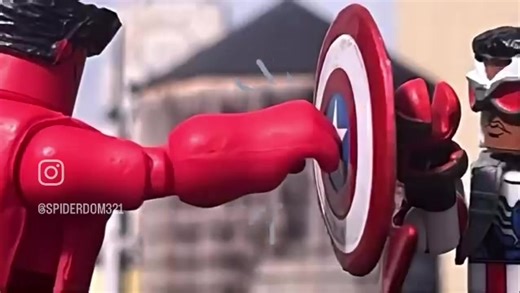 Captain America vs Red Hulk #captainamerica #redhulk #marvel #minimates #stopmotionanimation