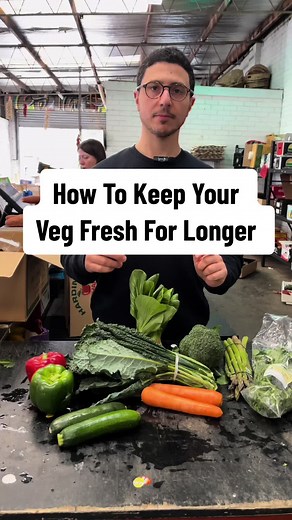 Tips to keep your veg fresh in the fridge! 🥬 🥒 🍆 #freshveg #freshvegtips #fruitandvegsupplier #homedelivery #farmfresh