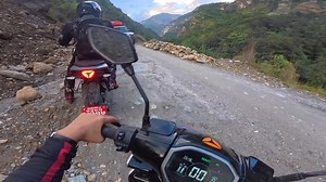 Couples ride on electric bikes to mustang .. part 1 | Surakshya kc