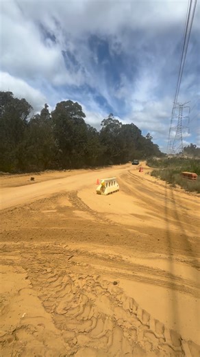 Are you team Buggy or team Subaru? Why choose when you can drive both!🔥 Links to all booking platforms are in our bio or visit https://offroadrushsydney.com.au 🏁 @adrenaline_au @redballoon | Off Road Rush Sydney