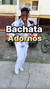 Yopi Quintero on Instagram: "Aquí te enseño 4 pasos que …. ⠀ Adornarán tus pasos básicos de una forma espectacular ⠀ En este tutorial de bachata te enseño 4 simples y fáciles pasos que te servirán como adornos para enriquecer tu baile ⠀ A veces las cosas muy simples son las más grandiosas y este es uno de esos casos ⠀ Claro está que para dominar estos pasos primero debes de dominar bien los pasos básicos ⠀ Si estás empezando aprender a bailar o ya bailas bachata ya sea cualquiera de sus estilos 