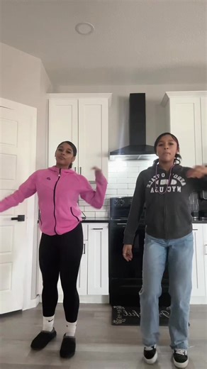 U fkn w a scrub 👎#dances #fyp #sisters | dance