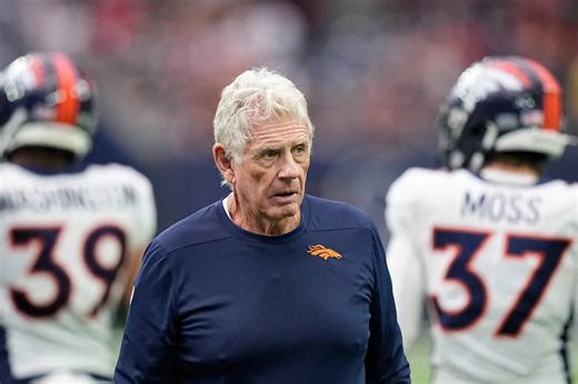 The Pro Football Hall of Fame honors 3 assistant coaches with the award of excellence