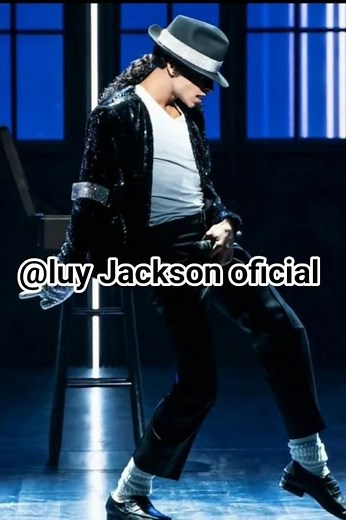 She 👩 He 👨 He He! 😂🎤 #MichaelJackson #Shorts