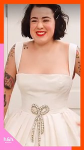 178K views · 3.4K reactions | ‍♀️ Si pensás que los tatuajes no van con vestidos de novia, este desfile te va a hacer cambiar de opinión #VestidoDeNovia Disfruta el contenido de Discovery en MAX. Suscríbete ahora: <https://bit.ly/MAX-HHLAT> | Discovery Home & Health | Facebook