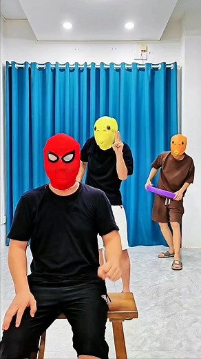 3.9K views · 34 reactions | ✅ New Year Comedy 你必须举手指出 #reels #comedy #funny #funnyreels #happynewyear2025 | FUNqY 2.0 | Facebook