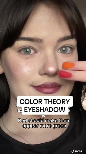 Can I use color theory to make my eyes change color? Maybe I’m crazy but I actually think the orange side looks more green & the red side looks more blue lol, what do you guys think? #colortheoryeyeshadow #colortheory #colortheorymakeup #eyeschangecolor #makeupforblueeyes #makeupforgreeneyes