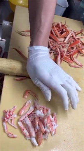 Easy technique to remove crab meat#shorts