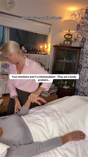 Emotions are not meant to be understood but felt. When you try to rationalize it it gets stored in your neck, shoulders, back etc…kinesiology isn’t a mind’s game, it goes straight to the body who holds the record of it and we can release it…you don’t have to relive it or understand it…just letting the body do what it’s meant to do#creatorsearchinsights #kinesiology#body#emotion #kindness