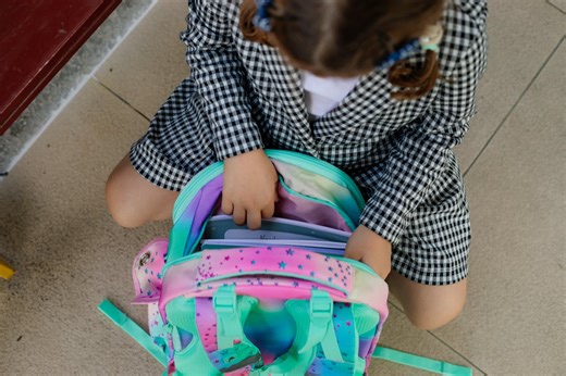 Voici pourquoi votre enfant oublie toujours quelque chose dans son cartable