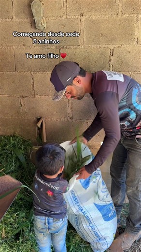 Ensinar e Aprender: Momentos de Mãe e Filho