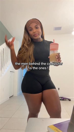 111K views · 1.1K reactions | LMFAOOOO free game  am I wrong ? | Ariel Pryor | Facebook