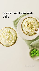 123K views · 105 reactions | We know Christmas is still a couple of months away, but this minty cocktail is getting us in the festive spirit already! Full recipe: https://www.taste.com.au/recipes/choc-mint-mudslide-cocktail-recipe/qf5h3bbo | Taste.com.au | Facebook