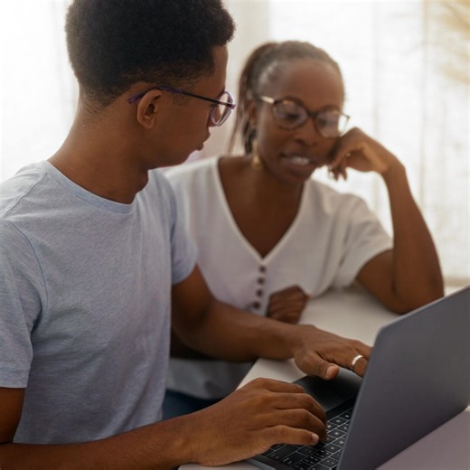 Grade 11 matters! Help your Grade 10 student choose the right courses now so they’re ready to apply to the U of A with confidence when the time comes. | University of Alberta