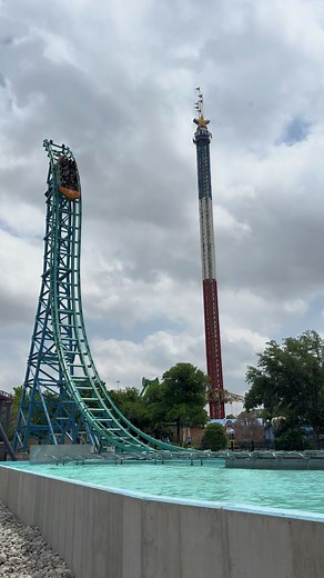 Aquaman Power Wave at Six Flags Over Texas