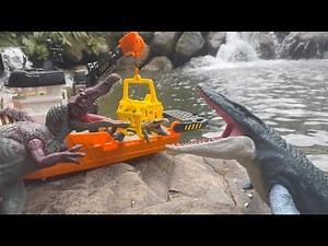 Jurassic World Ship Captures Baby Mosasaurus Two Spinosaurus Battle Becklespinax with Bajadasaurus