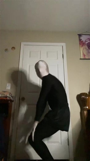 Unique Dance Performance in Alien Costume