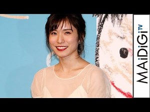 松岡茉優、透明感たっぷり！ シースルーでシンプルに 映画「万引き家族」完成披露試写会1