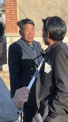 狂飙安欣高启强警戒线对峙翻拍狂飙老年生活欢乐多安欣高启强警戒线对峙