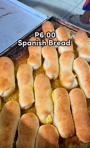 Spanish Bread at Cheese Rolls ₱6 📌Wowo's Bakery #foodvlog #bread #montalban #trendingfood | Dayanara Alviar Vlogs