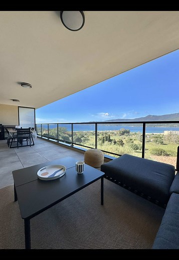 T3 d’exception avec vue mer à Propriano