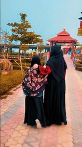 বোনদের ভালোবাসা এমন হয় বড় বোন যার আছে সেই ভাগ্যবতী ছোট বোনকে খুব আগলে রাখে🥰❤️