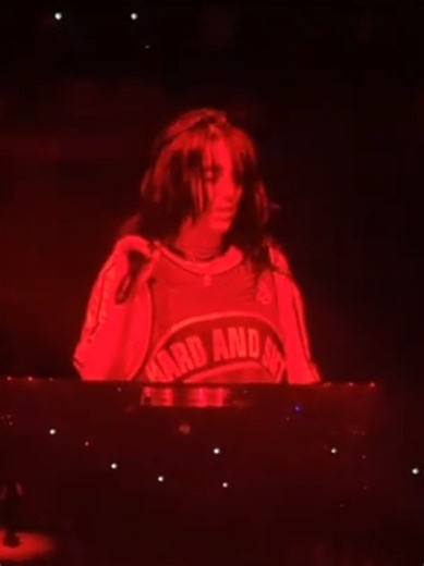 Follow for more Billie clips tonight,Manchester N1 💙 #billieeilish #manchester #hmhas #billie #billieilishtour