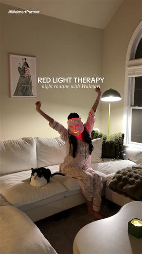 #WalmartPartner this red light therapy mask from @Walmart has been my new night time bestie 🌙🧖🏻‍♀️ #redlighttherapy #nightroutine #cozyvibes #selfcare