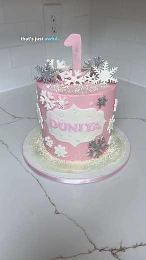 Discussing Mean Episode of Good Luck Charlie and Winter Wonderland Cake Art