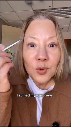 Patricia Pao on Instagram: "Do not pluck or wax your eyebrows If you want them to age naturally #EyebrowTips #BeautyMistake #aginggracefully"