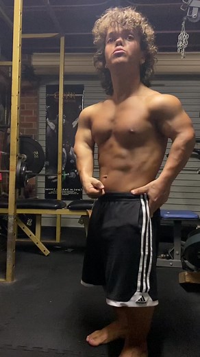 Bodybuilding Aesthetics Showcase ft. Zyzz Lookalike and Dwarf Athlete