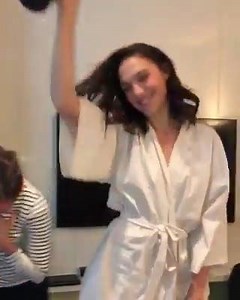 8.8K views · 666 reactions | Gal Gadot dancing “To Be Human” Wonder Woman Soundtrack (Sia Feat. Labrinth) it's the best thing that you will see today ❣️ Listen and have fun with this song and more on my Spotify playlist "Listen To The Wonder" - https://open.spotify.com/user/smr76efn9w7at9ll0dihy6kdk/playlist/6C2ceo1HtZJH3akFxAGhLQ?si=fBN-8MEcQGaGTlmVuyxuyQ Credits: Mulher Maravilha Brasil | Wonder Woman Everything Fans | Facebook