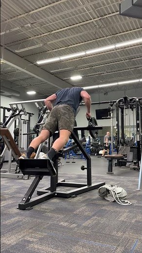 Chest Supported T Bar Row (Upper Back)