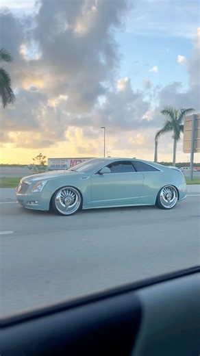 Cadillac CTS Coupe on 24” DUB Floaters Skating
