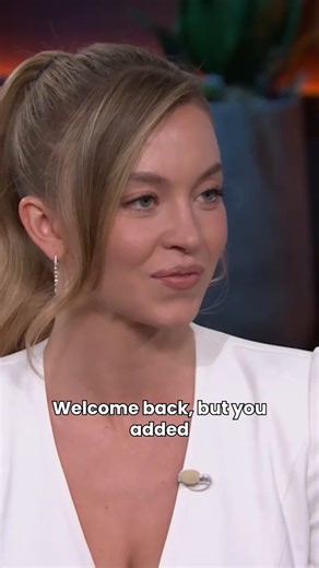 1M views · 14K reactions | There is some pet drama in the Sweeney household!  | The Kelly Clarkson Show | Facebook