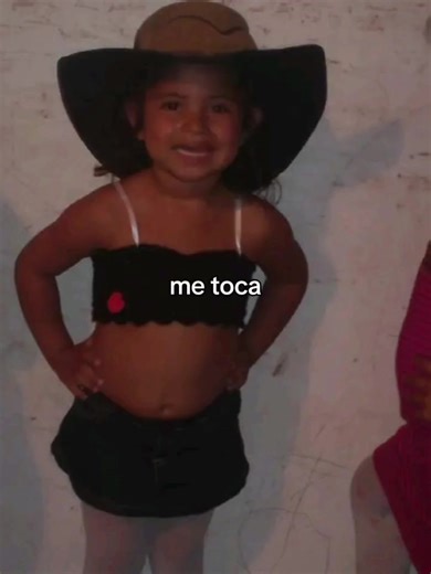 Videos de alexa Montoya 🤍😌 (@alexa.201.2) con “Hola Beba - Remix - Farruko & J Alvarez & Jory”