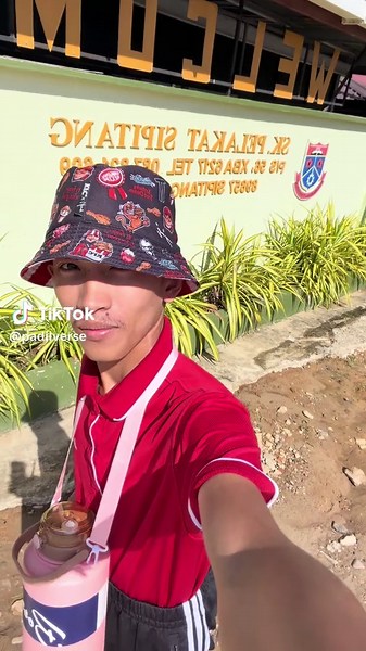 terima kasih atas jemputan nya sk pelakat . selamat hari guru untuk semua guru di malaysia🤍