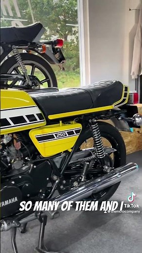 Check out these 2 1976 Yamaha RD200 and a 1978 RD250 #vintagemotorcycle #classics #twostroke #yamaha